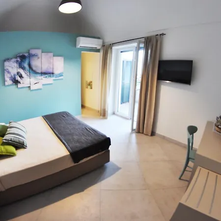 Casa Costanza 2*